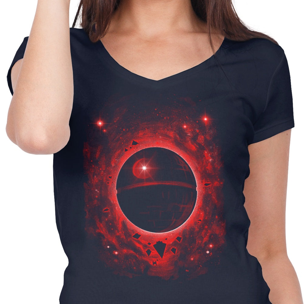 Alemaglia's Stylish Women's V-Neck - 'That's No Moon'