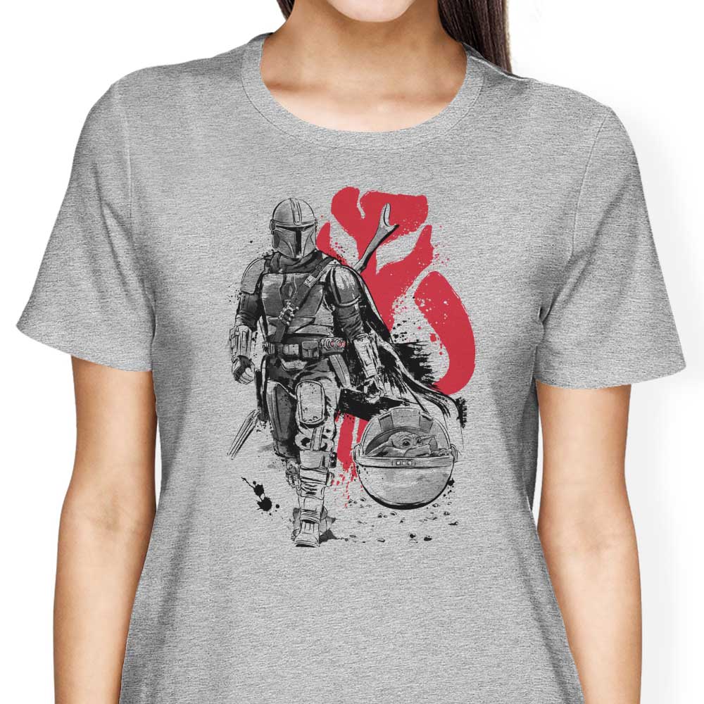 Dr. Monekers' Lone Hunter and Cup Women's Fashionable T - Shirts