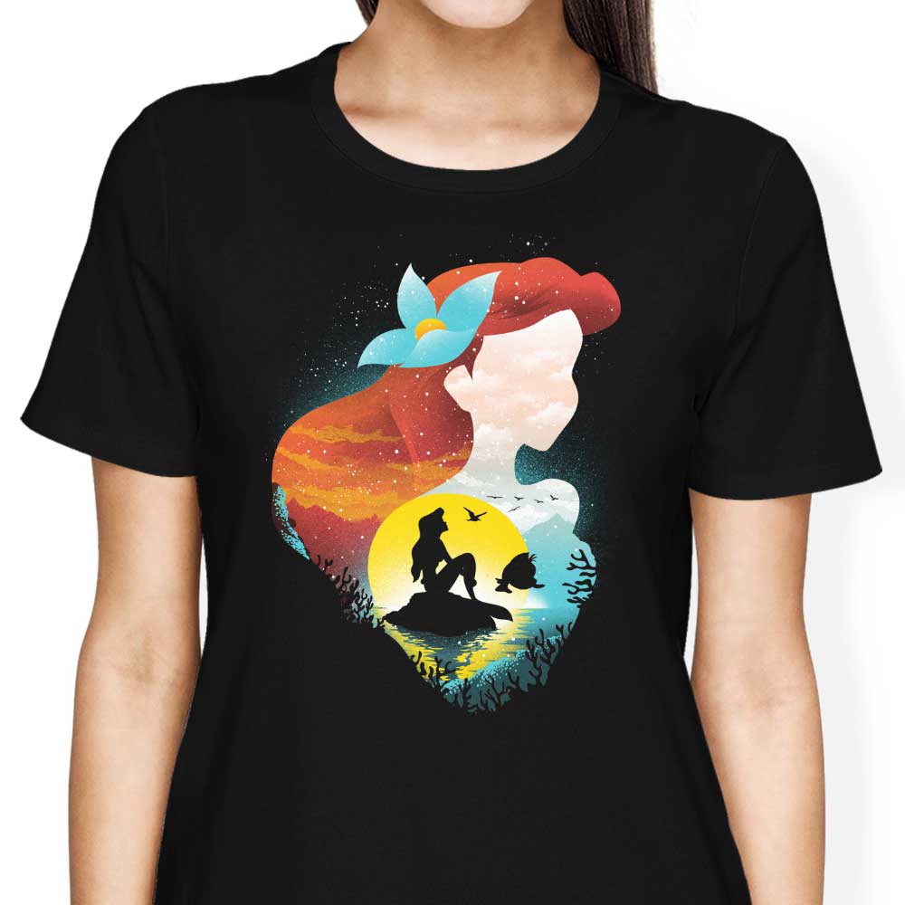 Elegant Sea Princess Silhouette Women's Fashion Apparel