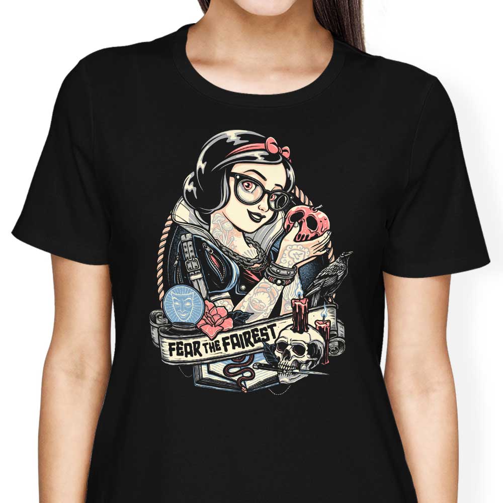 Momma Gorilla's 'Fear the Fairest' Women's Fashionable T-Shirts