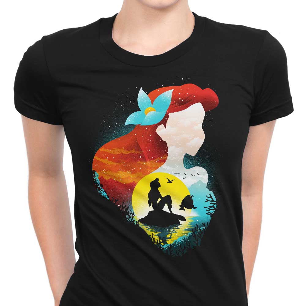 Elegant Sea Princess Silhouette Women's Fashion Apparel