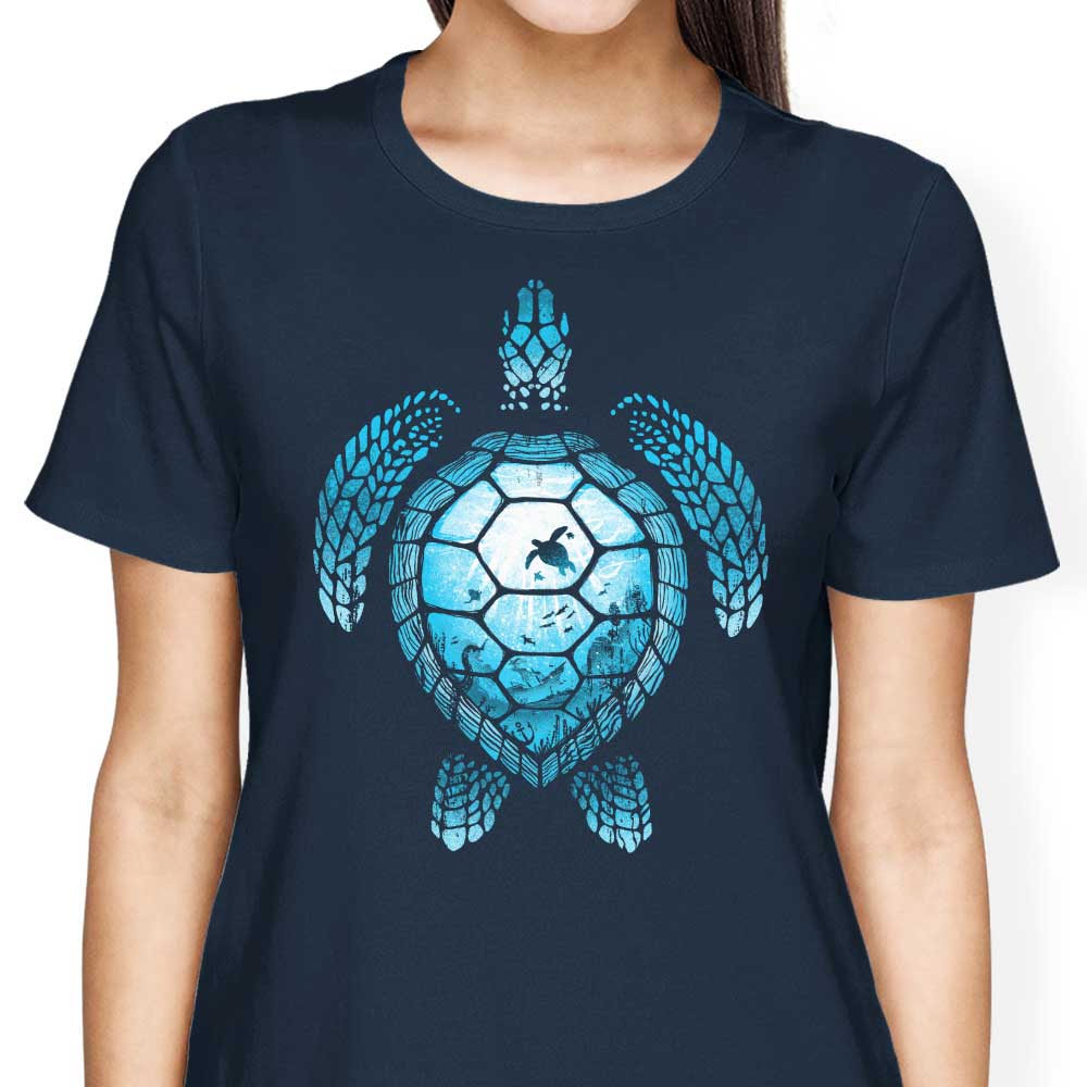 Alemaglia's Women's Turtle Silhouette T-Shirts in Various Sizes