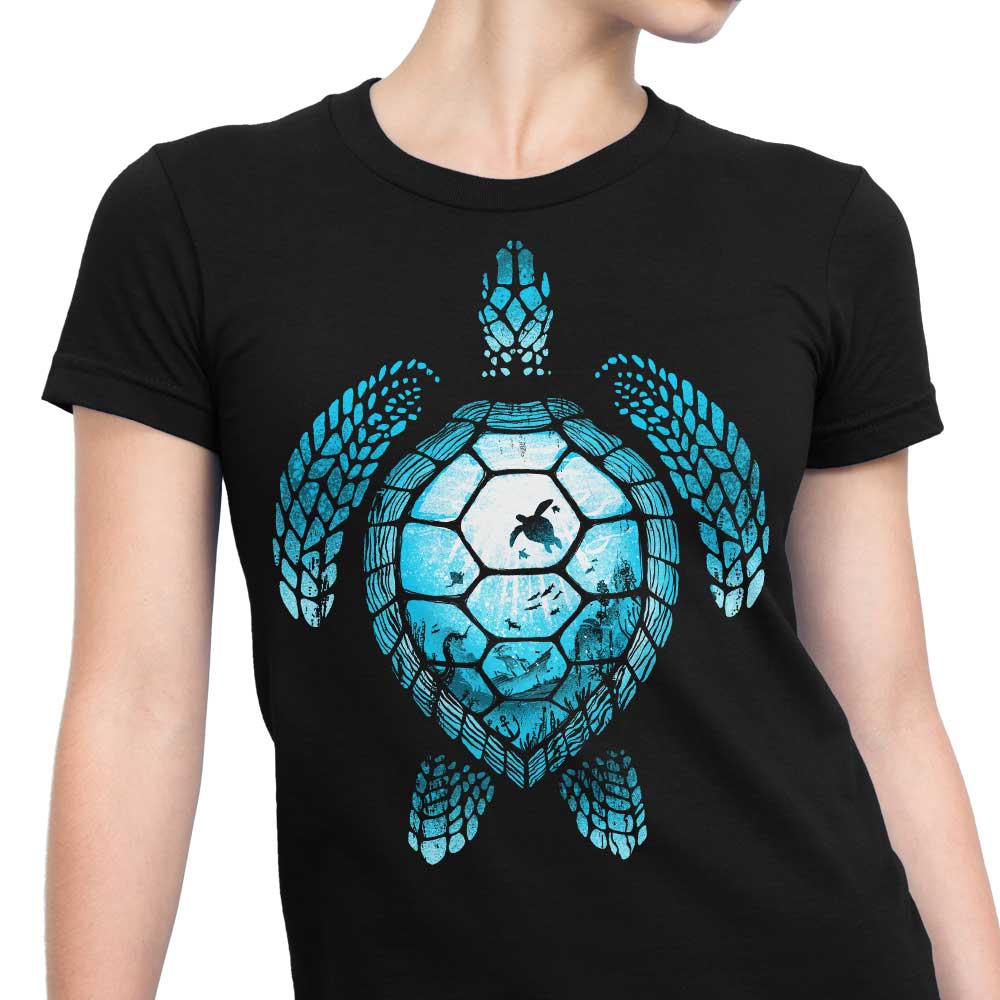 Alemaglia's Women's Turtle Silhouette T-Shirts in Various Sizes