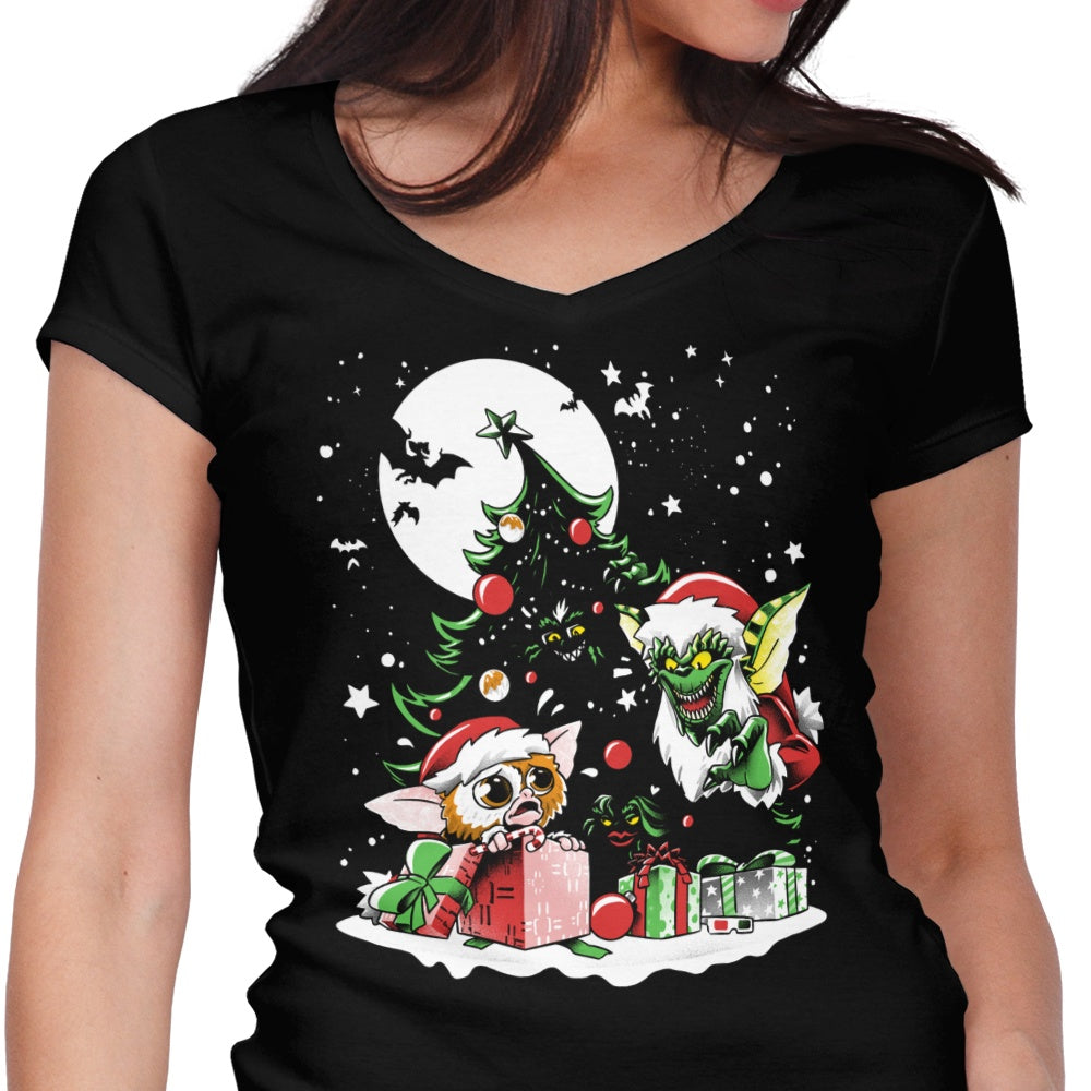 Alemaglia's Women's V-Neck with Merry Mischief Style