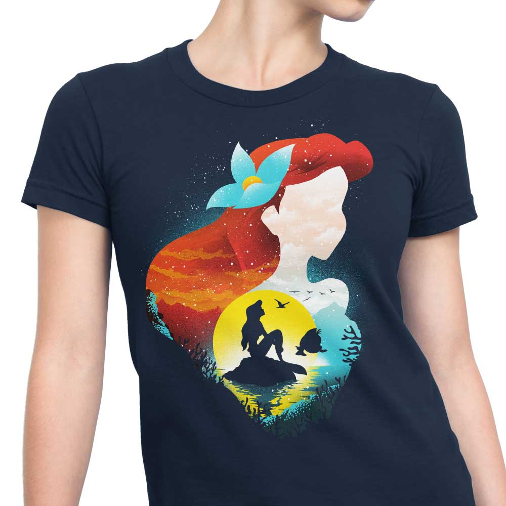 Elegant Sea Princess Silhouette Women's Fashion Apparel
