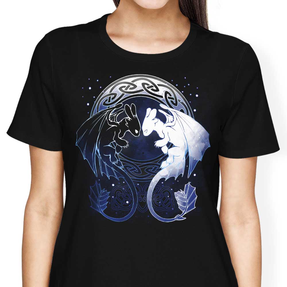 Two Dragons Stylish Women's Clothing and Accessories
