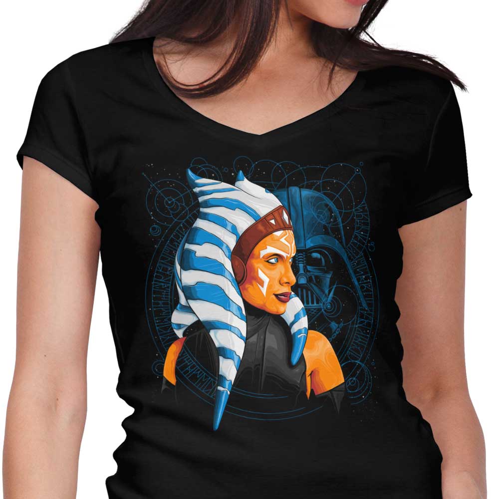 Women's Stylish V-Neck 'Master and Apprentice' Top