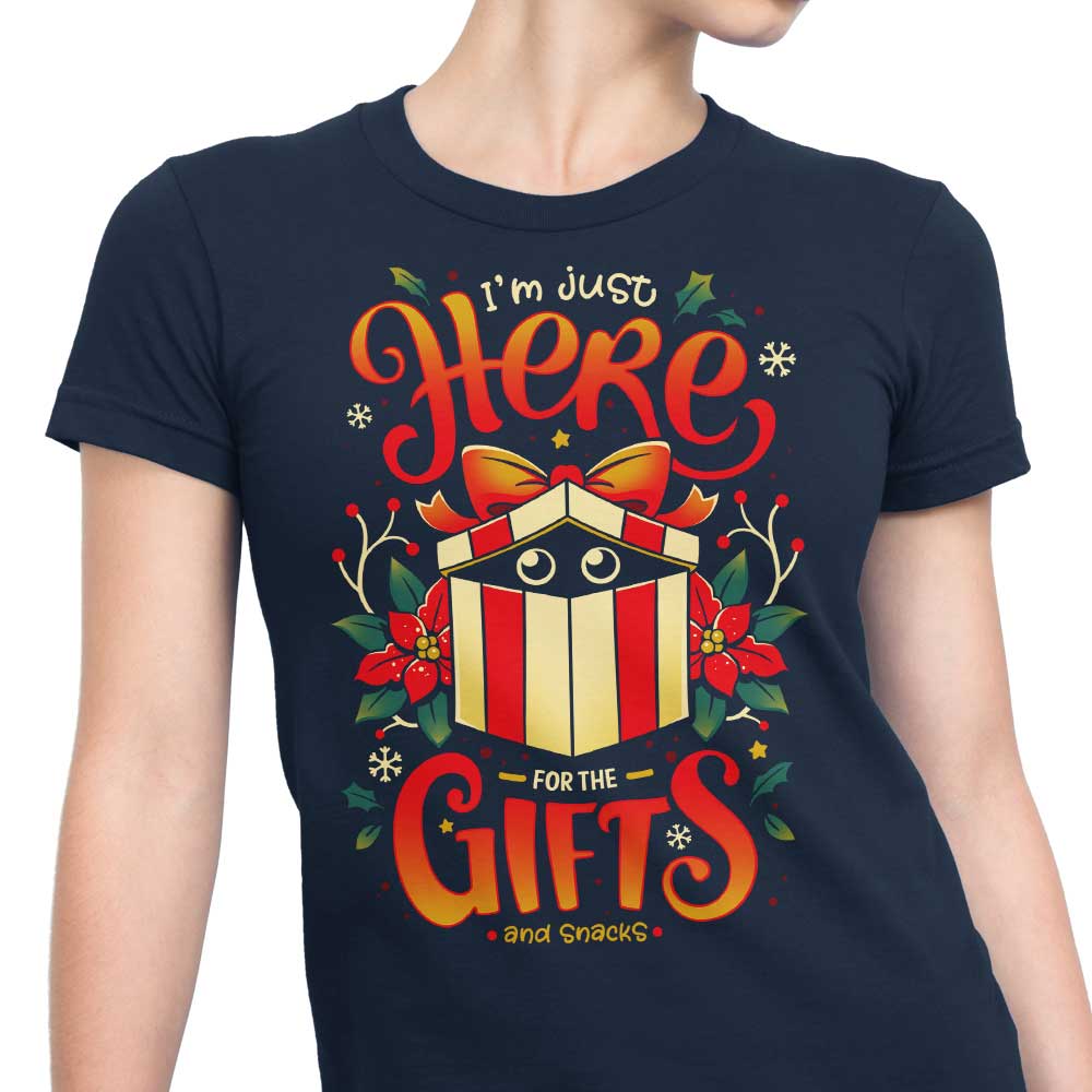 Snouleaf's Women's Sneaky Christmas Themed T-Shirts