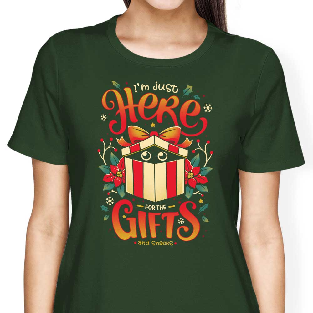 Snouleaf's Women's Sneaky Christmas Themed T-Shirts