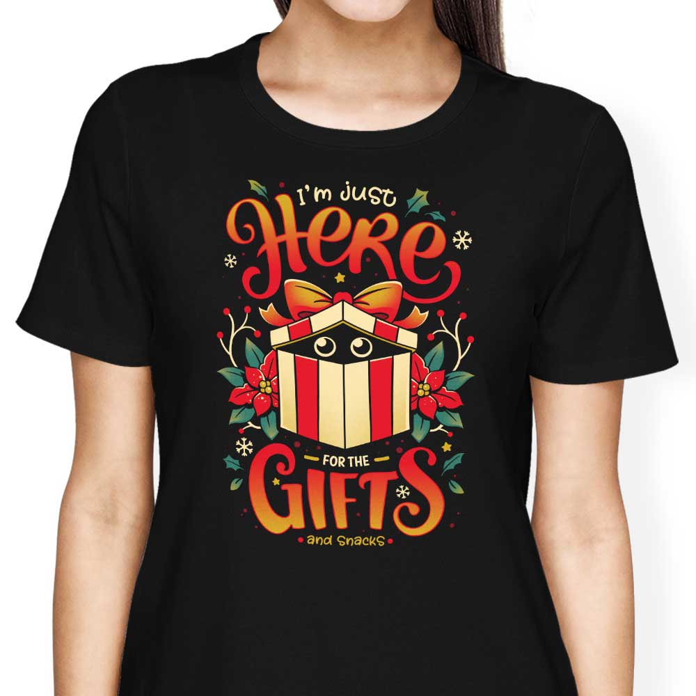 Snouleaf's Women's Sneaky Christmas Themed T-Shirts